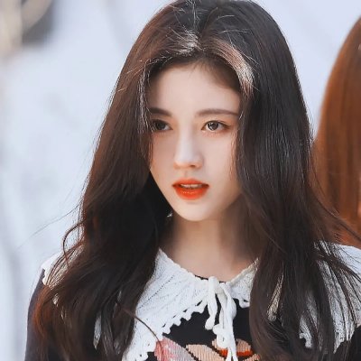 特别的她